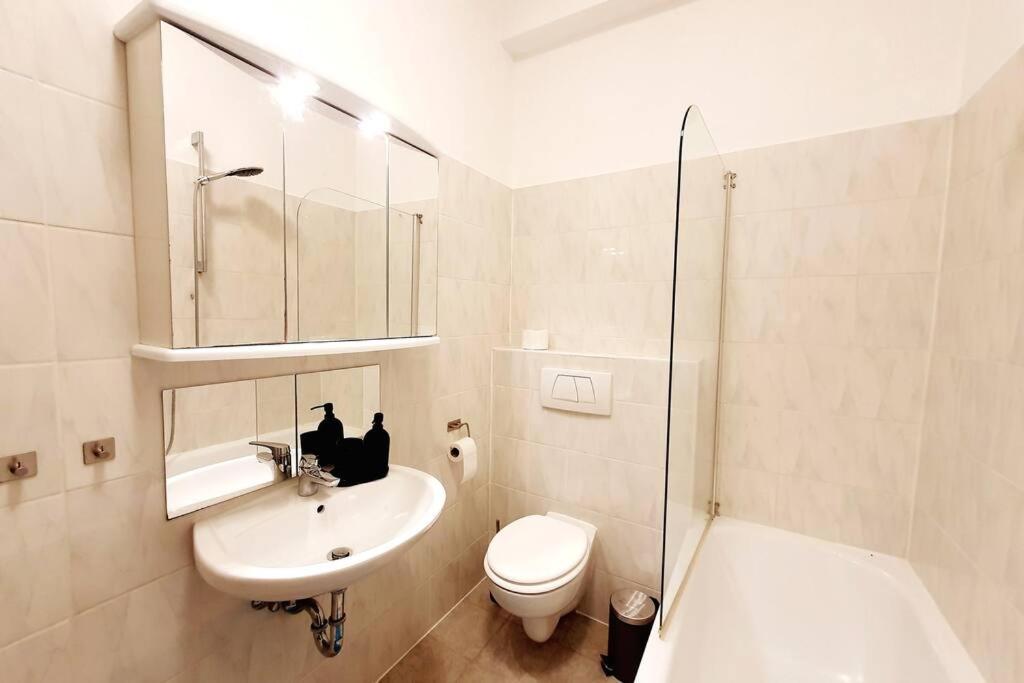 Savoir Vivre Apartments Rueppgasse Виена Стая снимка